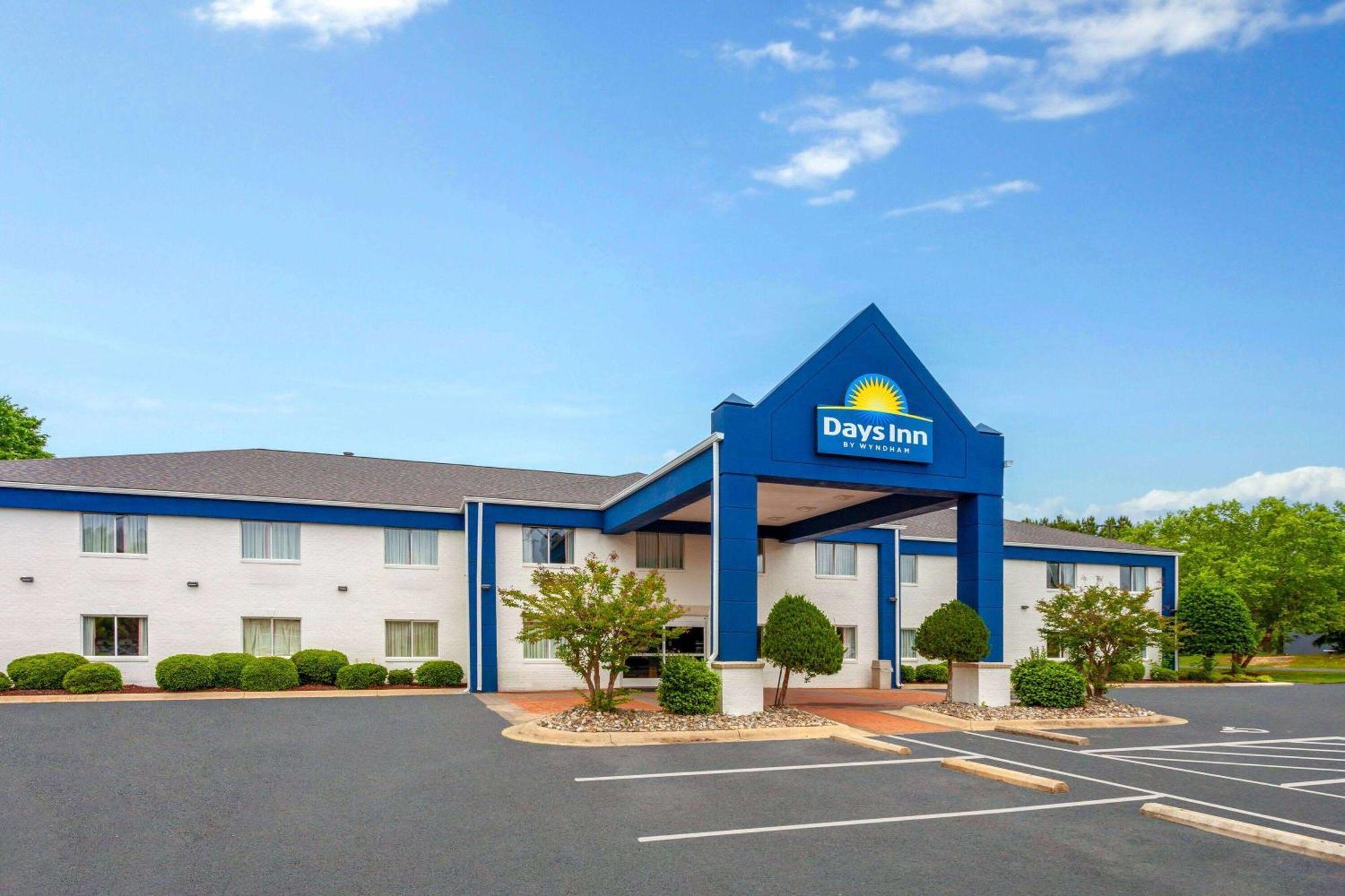 デイズ イン&スイーツ バイ ウィンダム シラー シティ Siler City エクステリア 写真