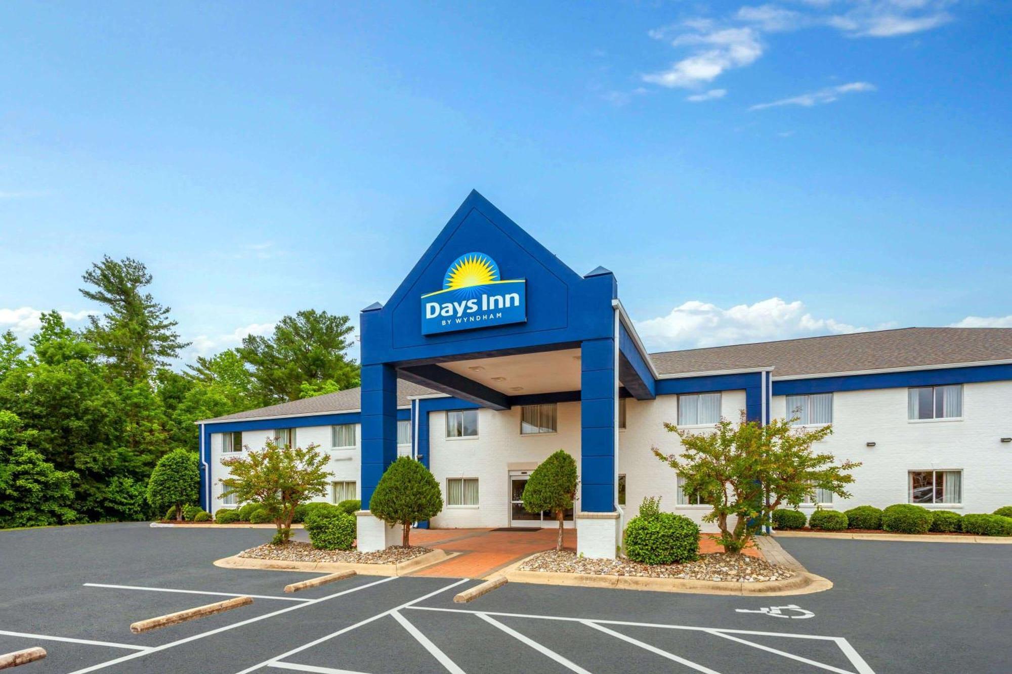 デイズ イン&スイーツ バイ ウィンダム シラー シティ Siler City エクステリア 写真
